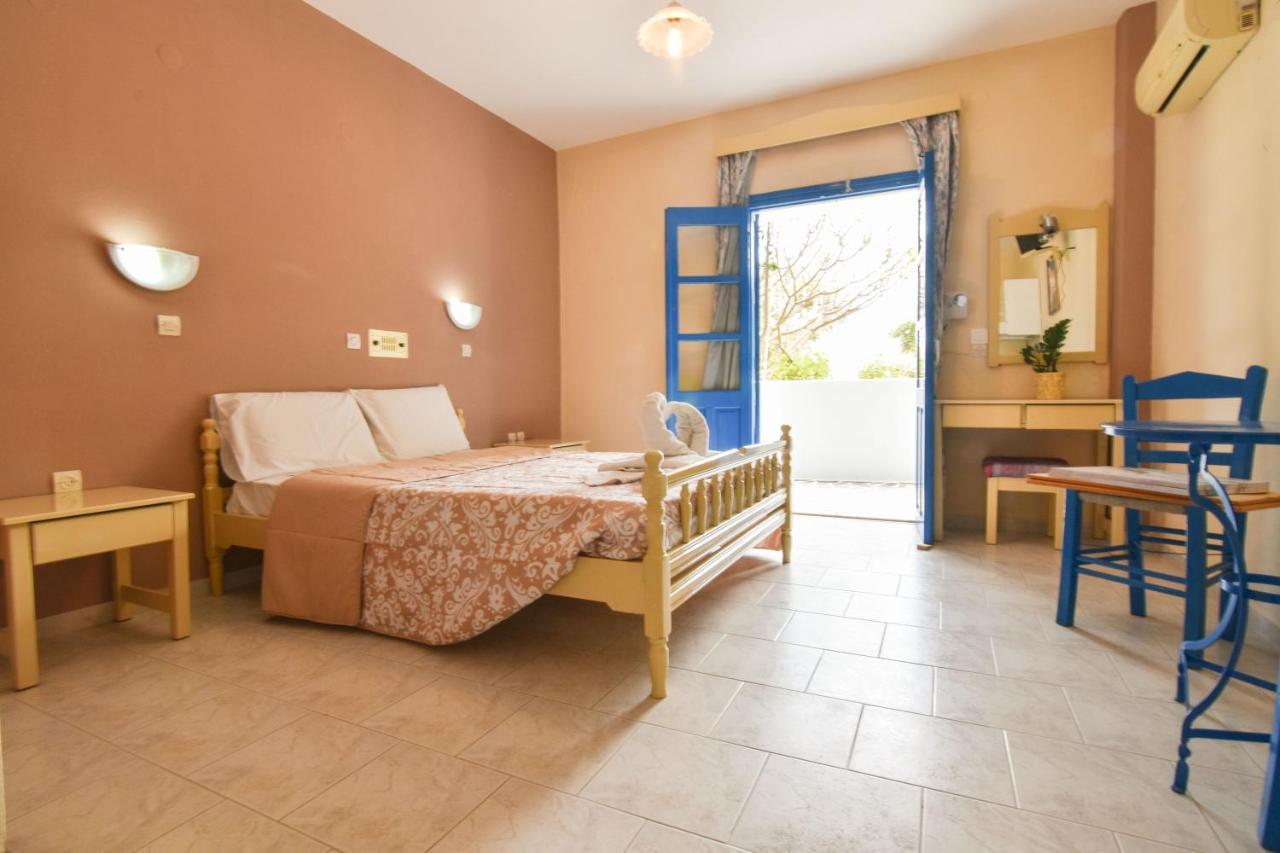 Vardes Hotel Studios Amoopi Exterior photo